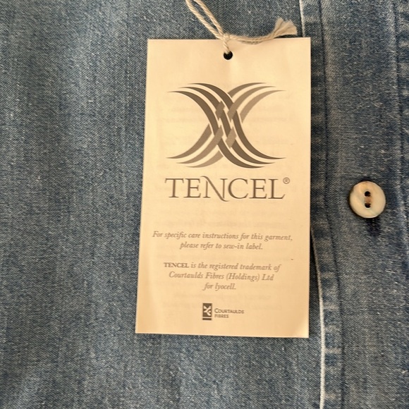 Chambray Button down - Picture 3 of 3